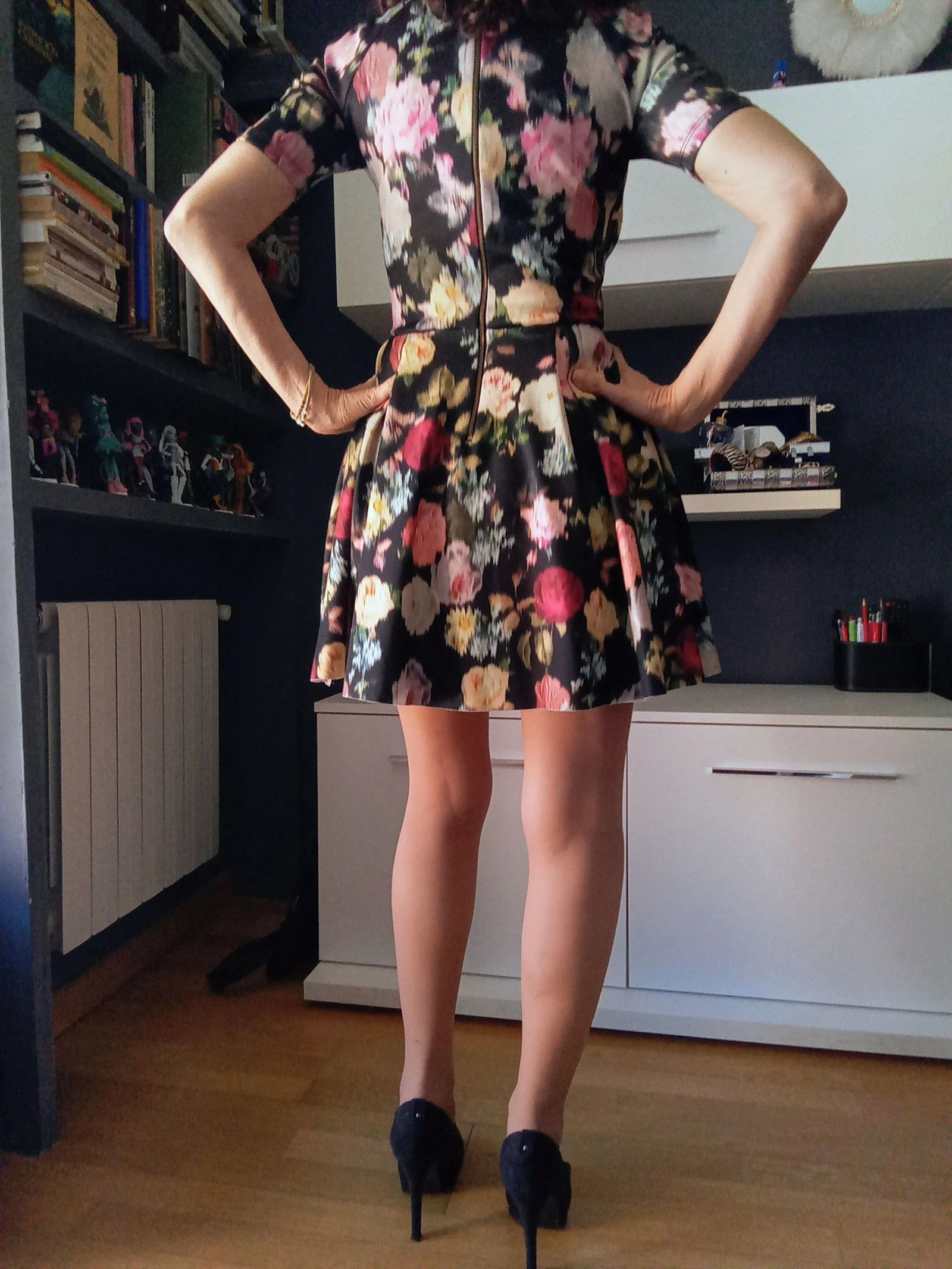 Korte jurk met bloemenprint – photo 8